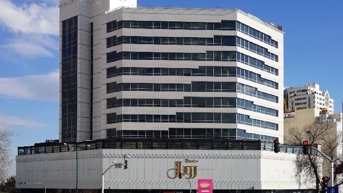 درب شیشه ای کرو و گردان رویال 